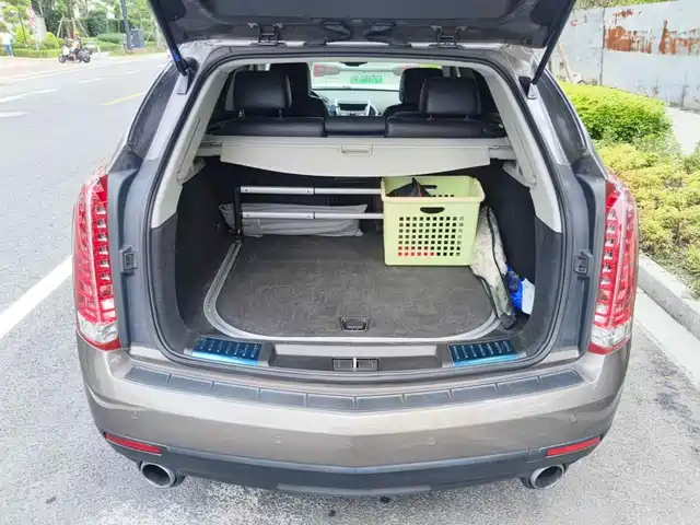 Cadillac SRX 2012 3.0L Premium — фото 5