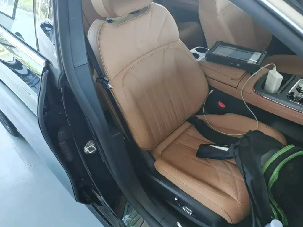Geely Galaxy Galaxy Xingyao 8 2025 2025 130km EM-i Premium Edition