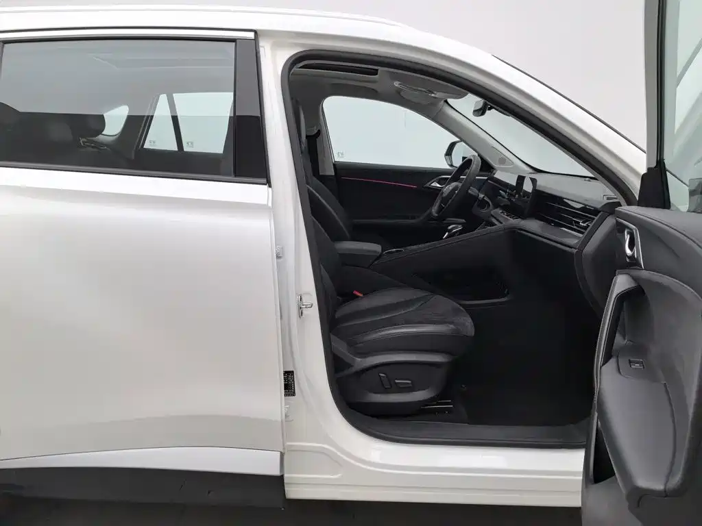Roewe D5X DMH 2024 2024 Model 135 Technology Edition