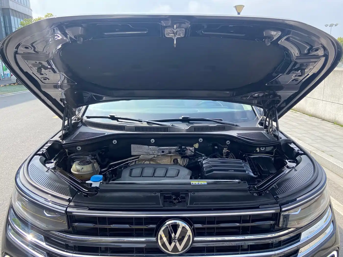 Volkswagen Talagon 2023 330TSI Luxury Touring Edition фото 15