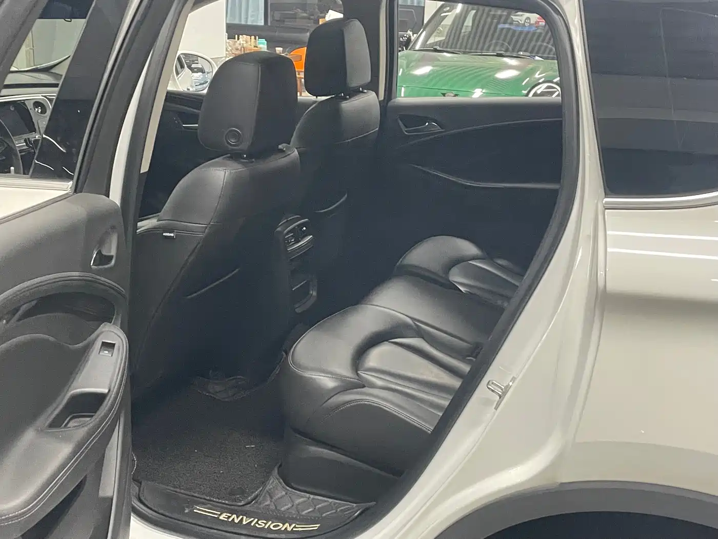 Buick Envision Plus 2020 20T FWD Leading фото 9