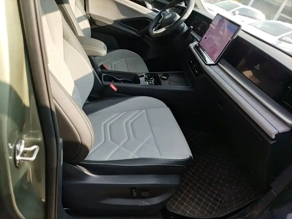 Volkswagen Tayron 2025 2025 Tayron L 380TSI 4WD Luxury