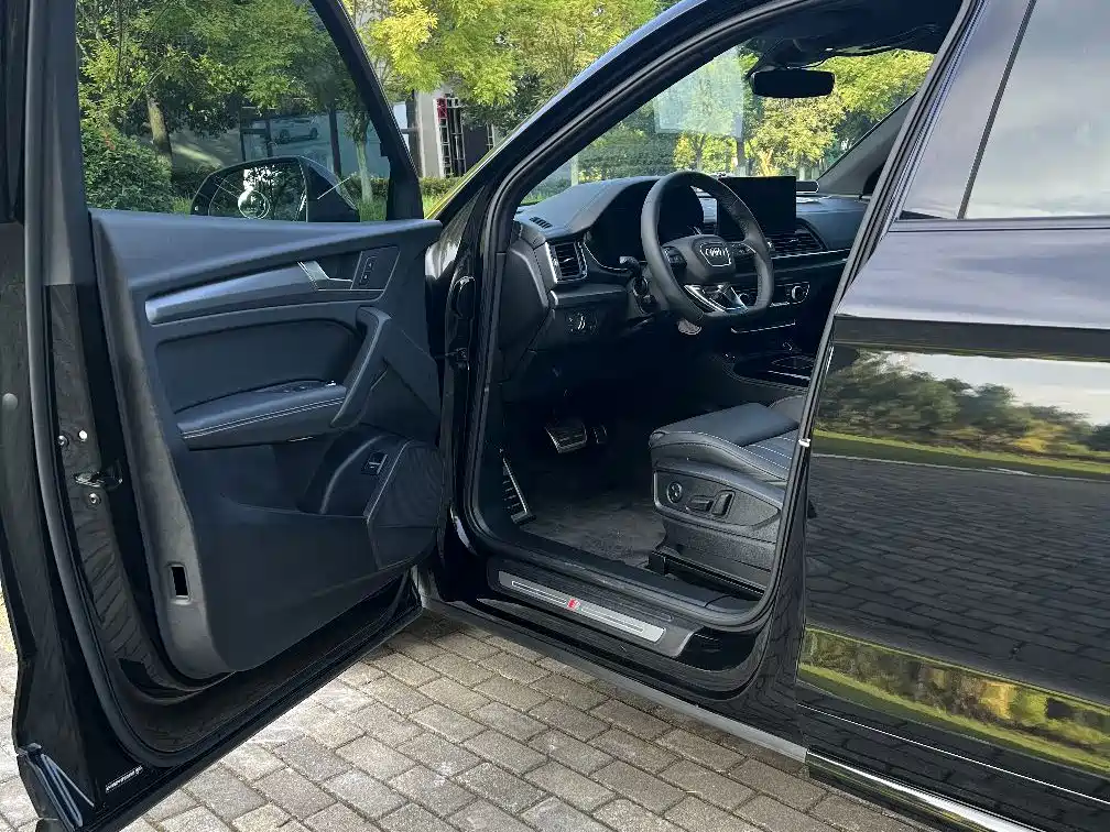 Фото 4 - Audi Q5L