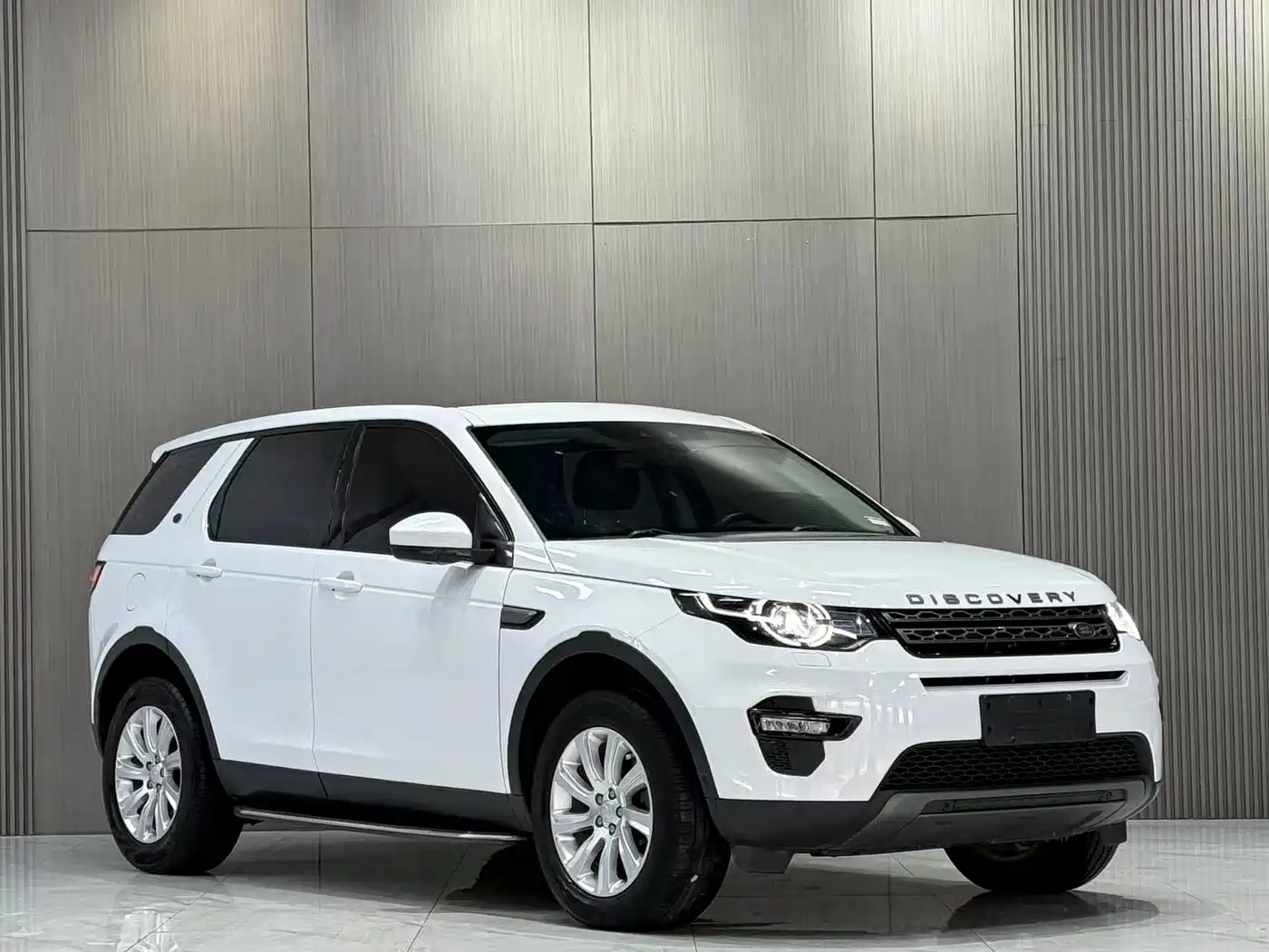 Land Rover Discovery Sport 2019 240PS SE Edition China V фото 3