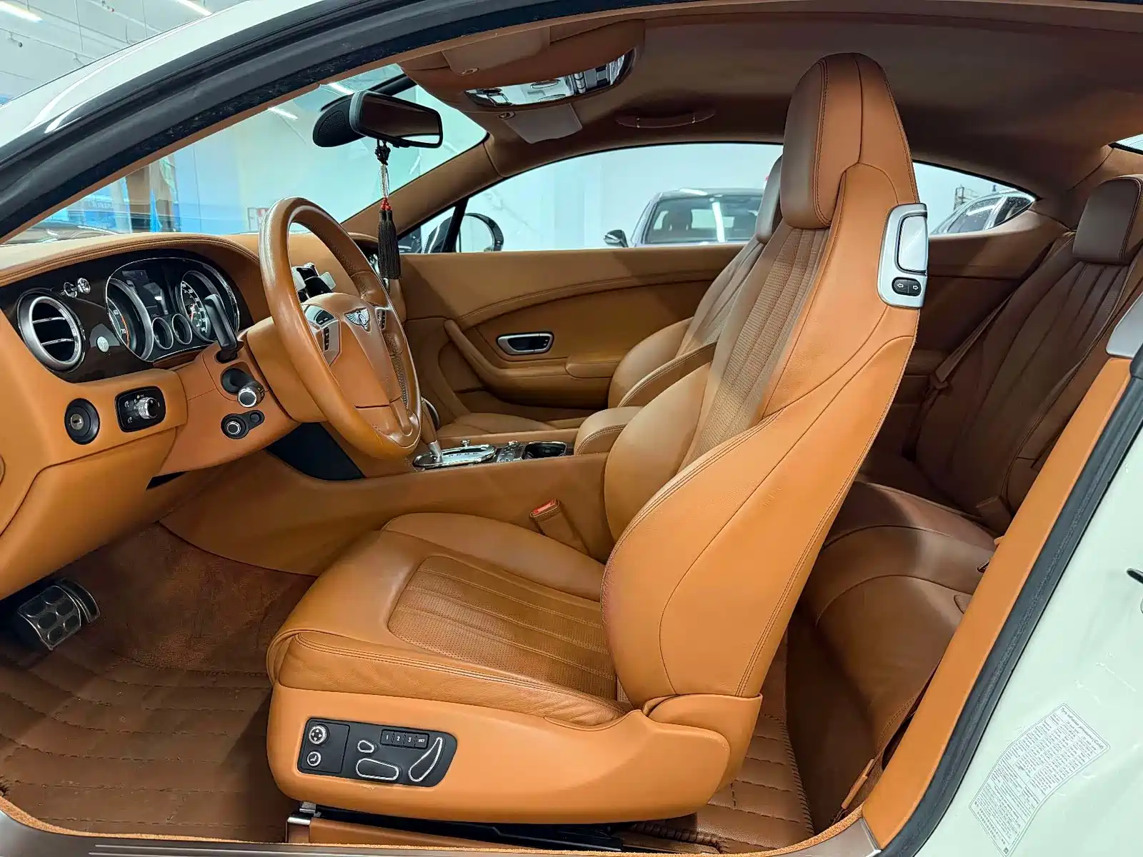 Фото 3 - Bentley Continental