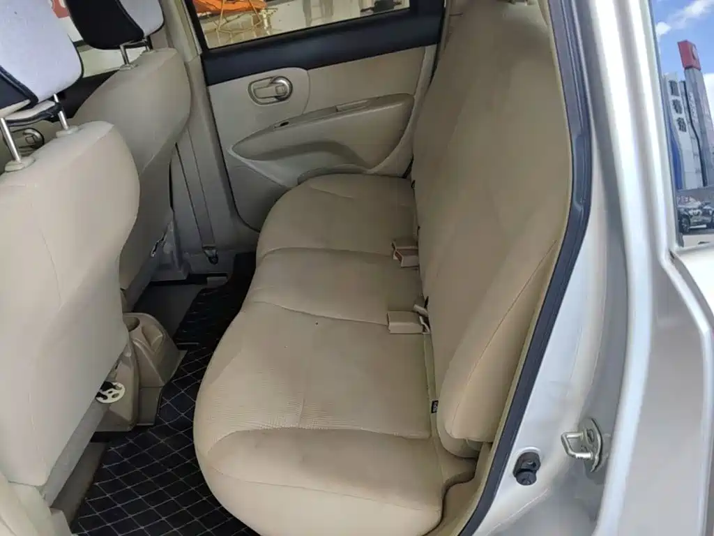 Nissan Livina 2018 2015 1.6XE CVT Comfort Edition