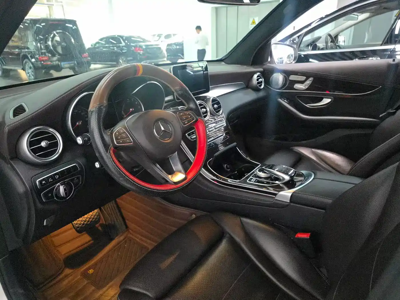 Mercedes-Benz GLC 2016 GLC 260 4MATIC Luxury фото 7