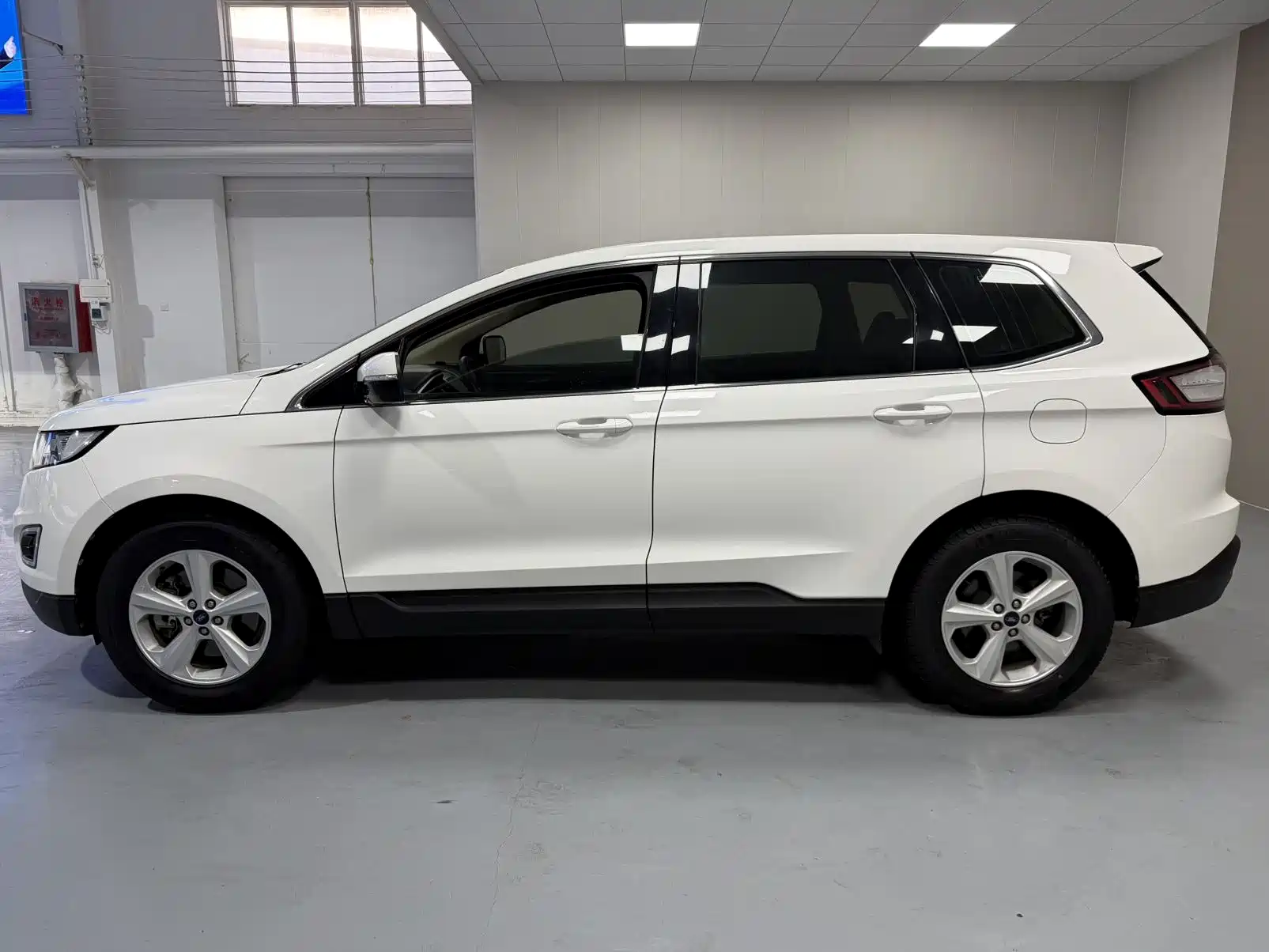 Фото 7 - Ford Edge