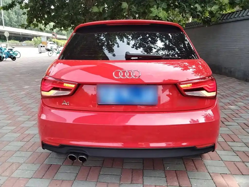 Audi A1 2017 2016 30 TFSI Sportback Design Style Edition