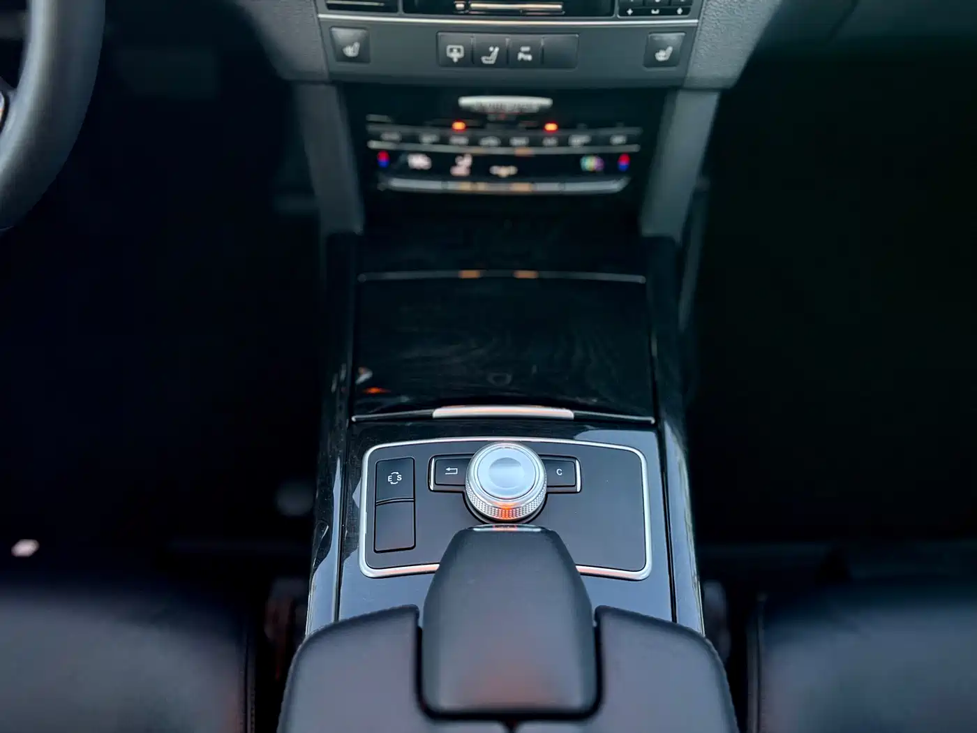 Mercedes-Benz E-Class 2010 E 300 L Fashion фото 17