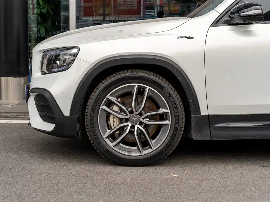 Mercedes-Benz GLB AMG 2021 AMG GLB 35 4MATIC фото 7