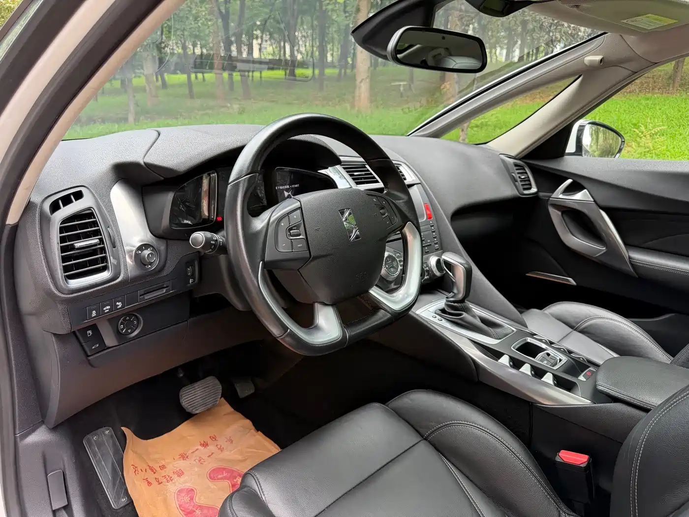 DS 5 2014 2013 1.6T Luxury THP160