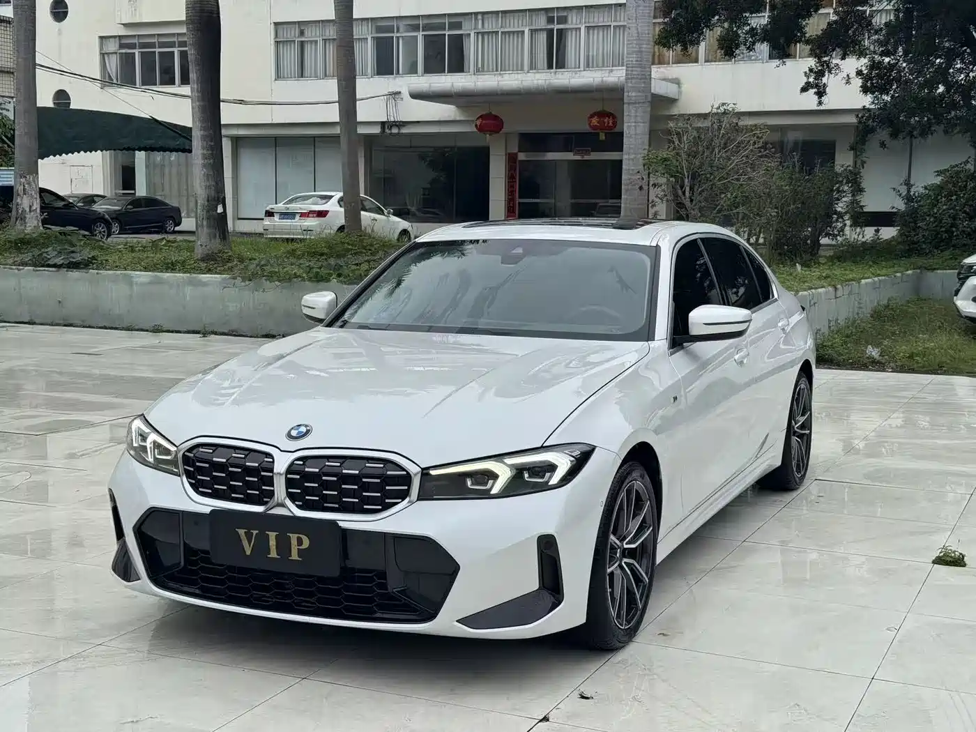 BMW 3 Series 2024 325i M Sport Shadowline Package
