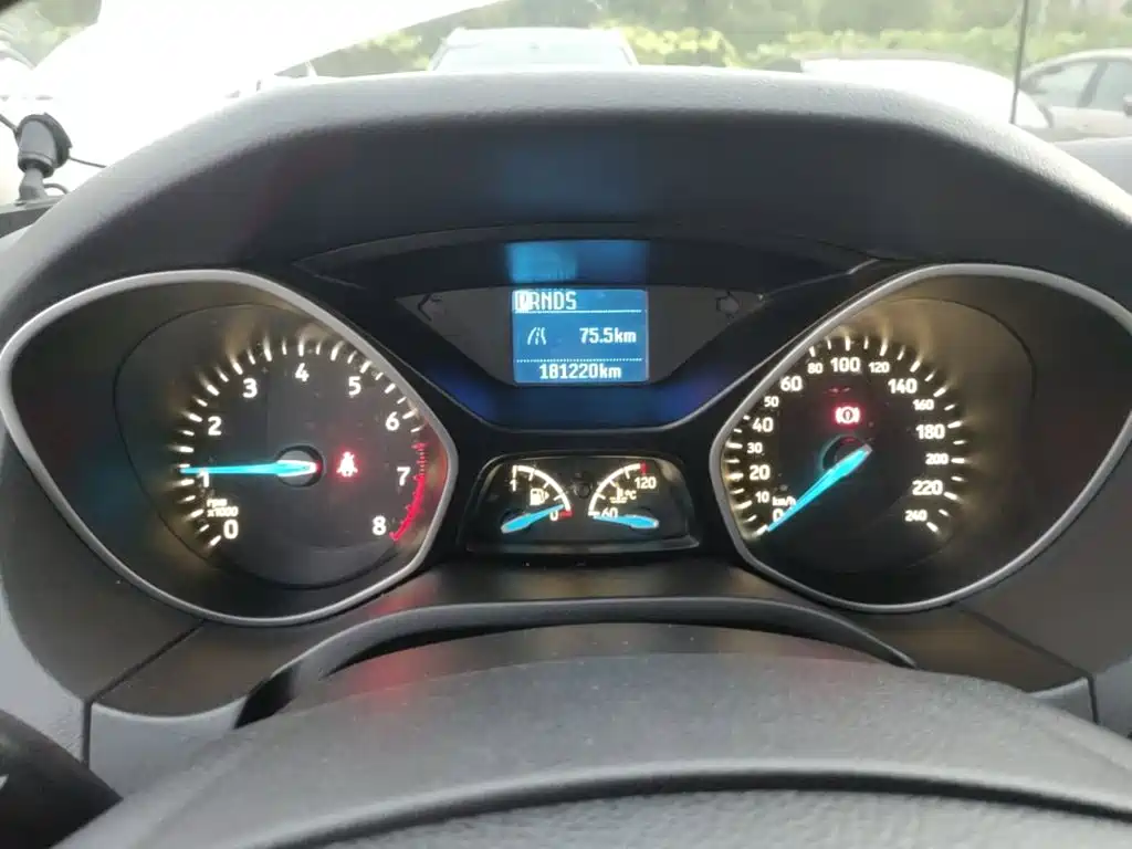 Фото 5 - Ford Focus