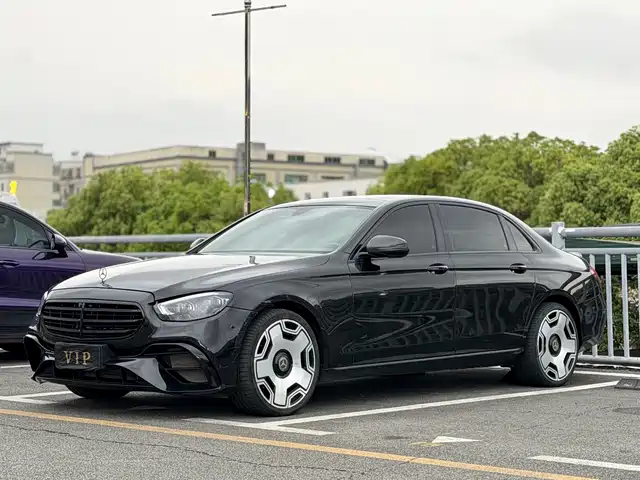 MERCEDES-BENZ E CLASS