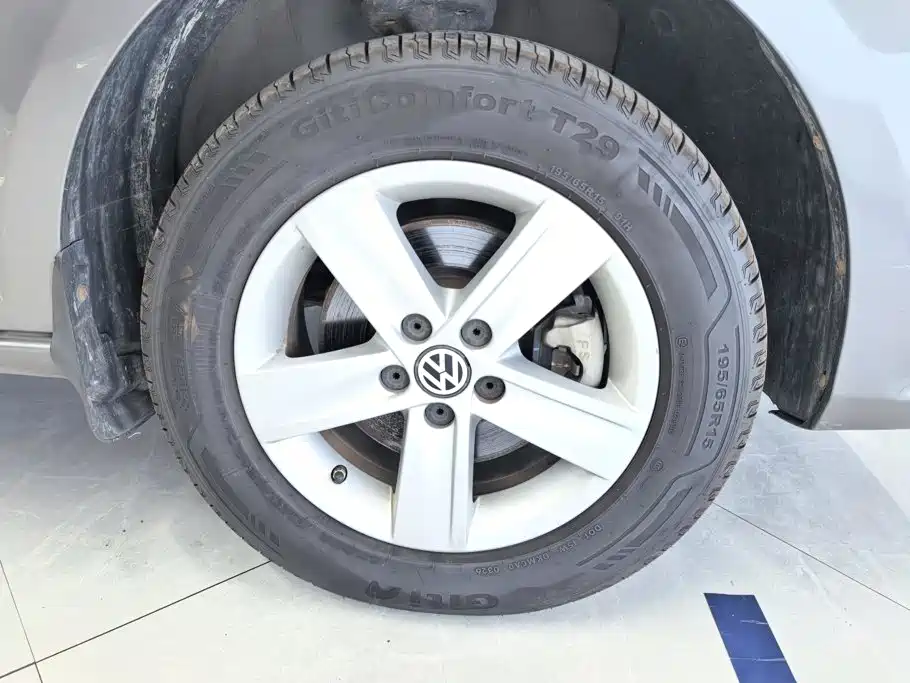 Volkswagen Bora 2014 2013 1.6L Manual Fashion Model