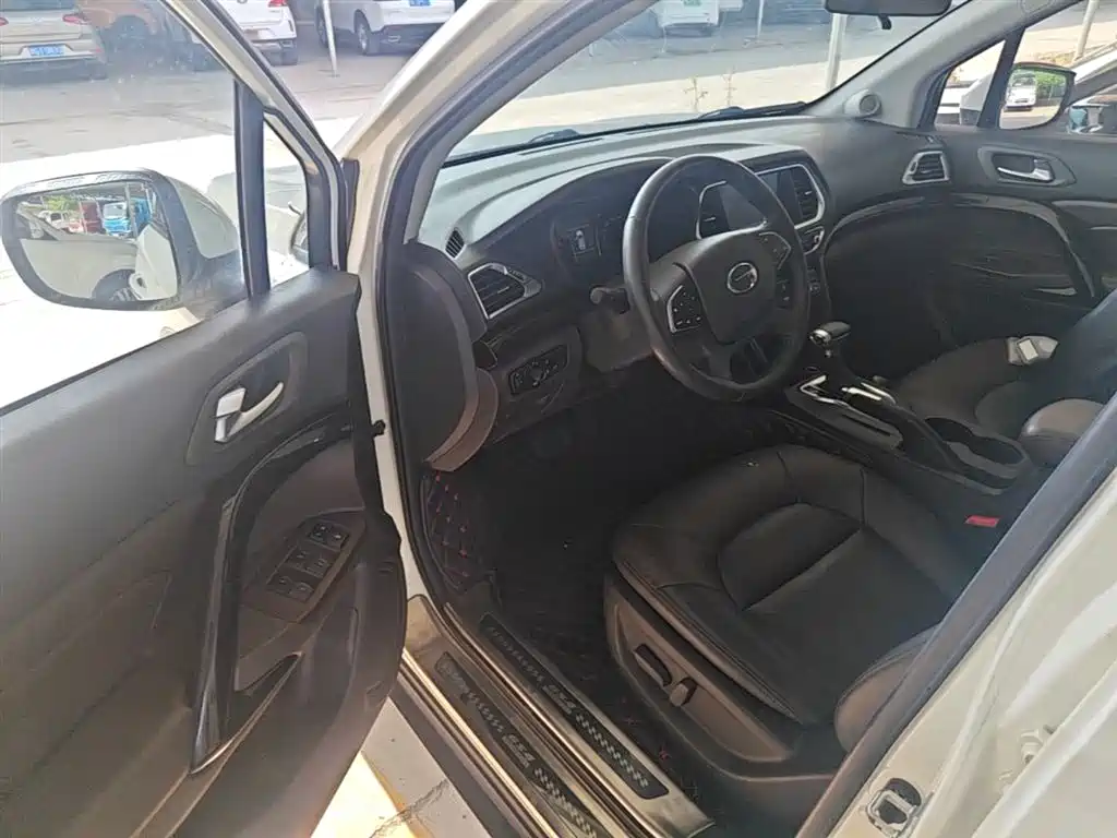 GAC Trumpchi Trumpchi GS4 2015 200T G-DCT Luxury Edition фото 12