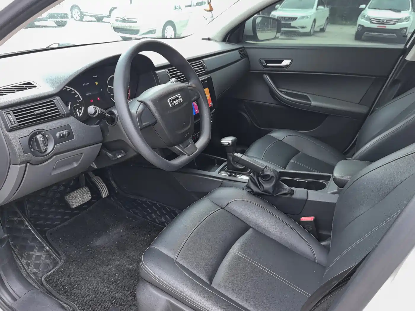 Qoros 3 2019 2018 Sedan 1.6L Auto Leading