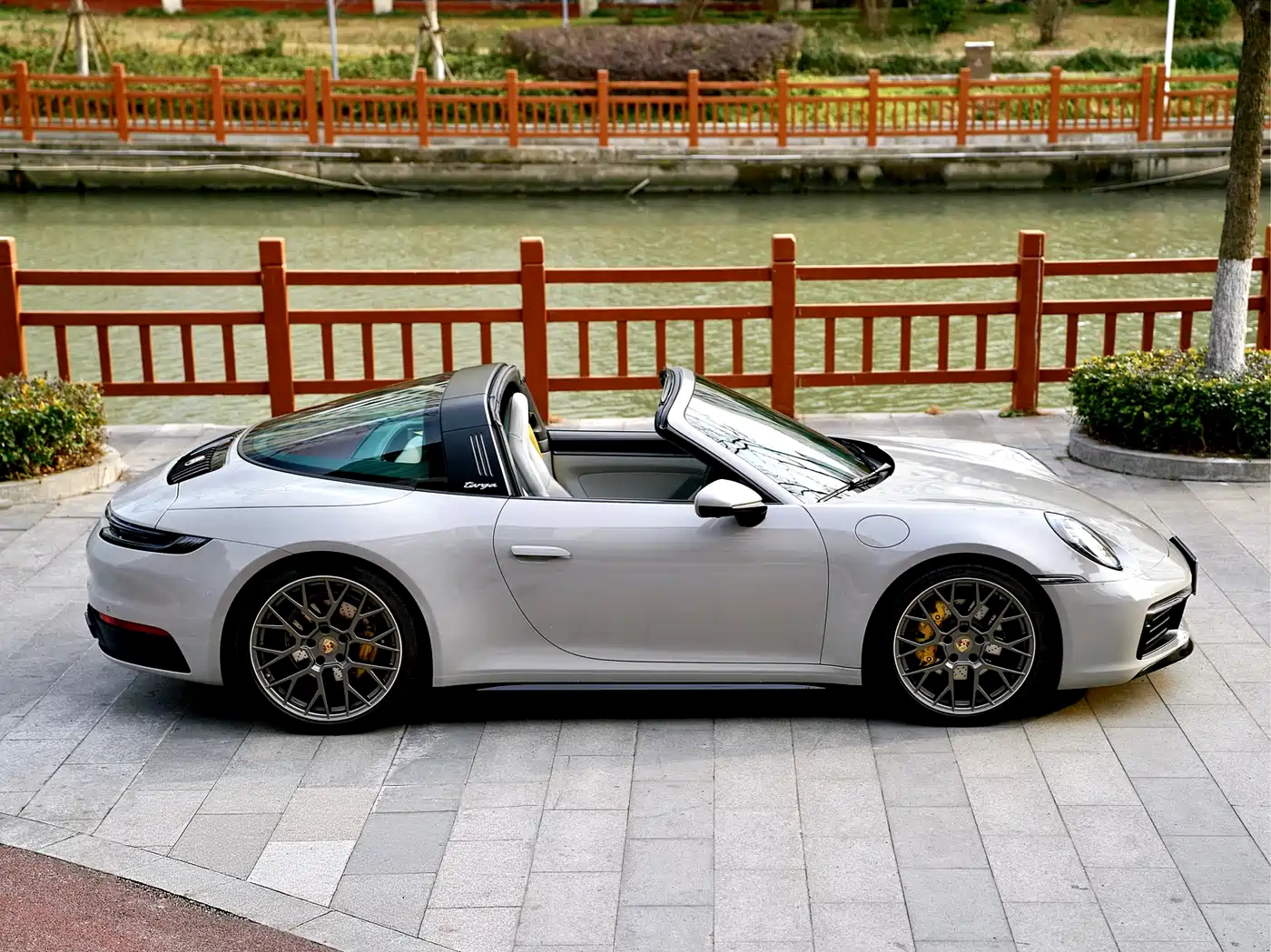 Porsche 911 2023 Targa 4 3.0T фото 16