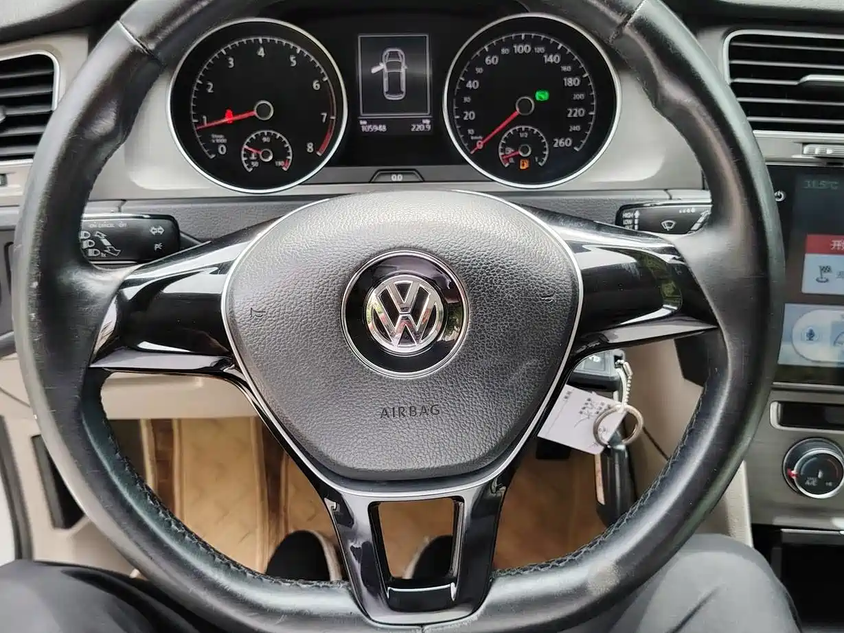 Volkswagen Golf 2015 1.4TSI Automatic Comfort фото 13