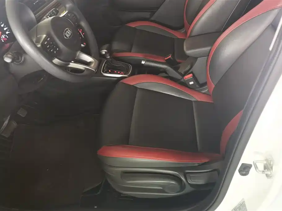 Kia KX CROSS 2017 1.4L AT GLS фото 9