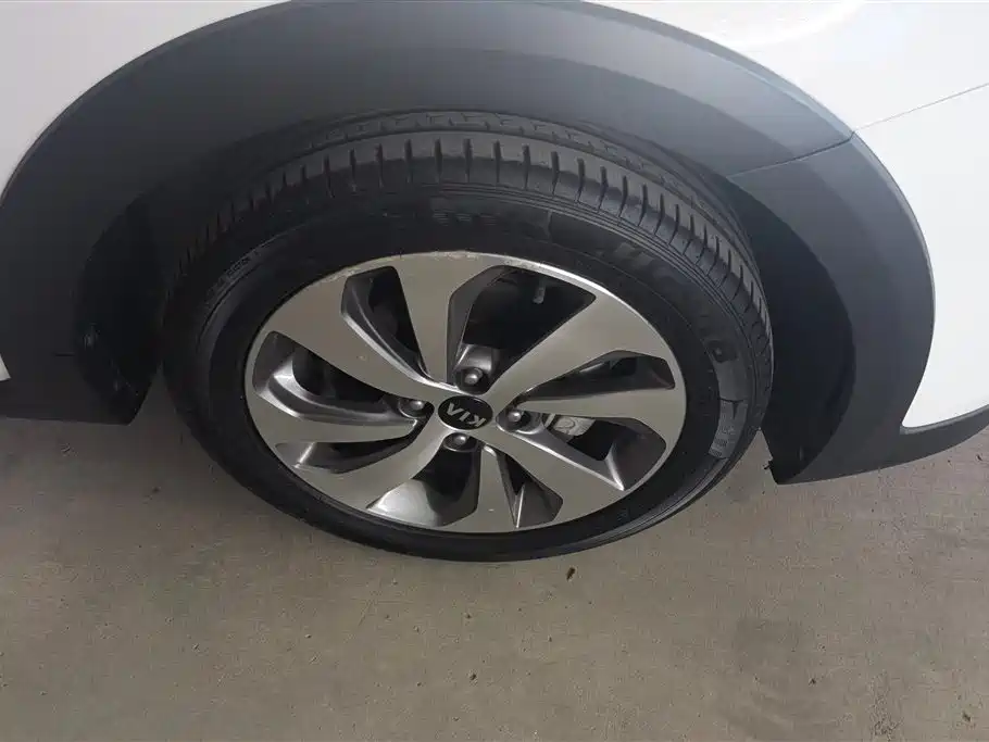 Kia KX CROSS 2017 1.4L AT GLS фото 6
