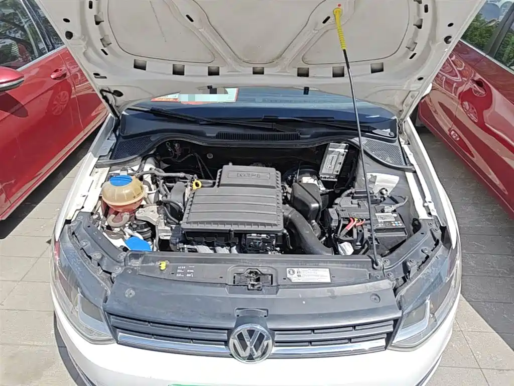 Volkswagen Polo 2014 1.6L Automatic Comfort Edition фото 20
