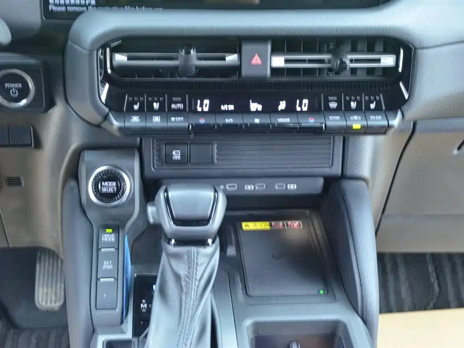 Toyota Prado 2024 2.4T All-Terrain TX Edition 5-Seater фото 8
