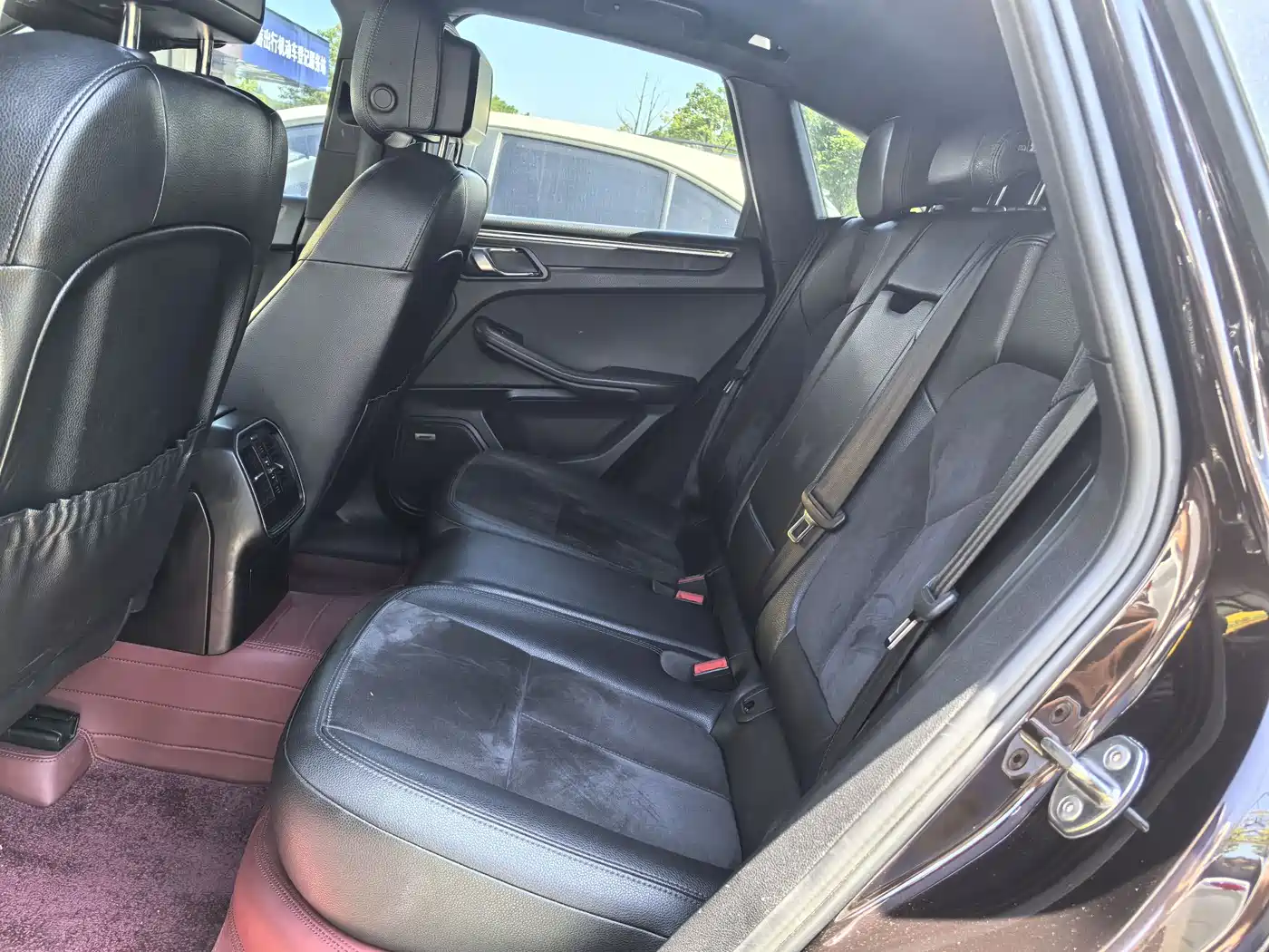Porsche Macan 2016 Macan 2.0T фото 3