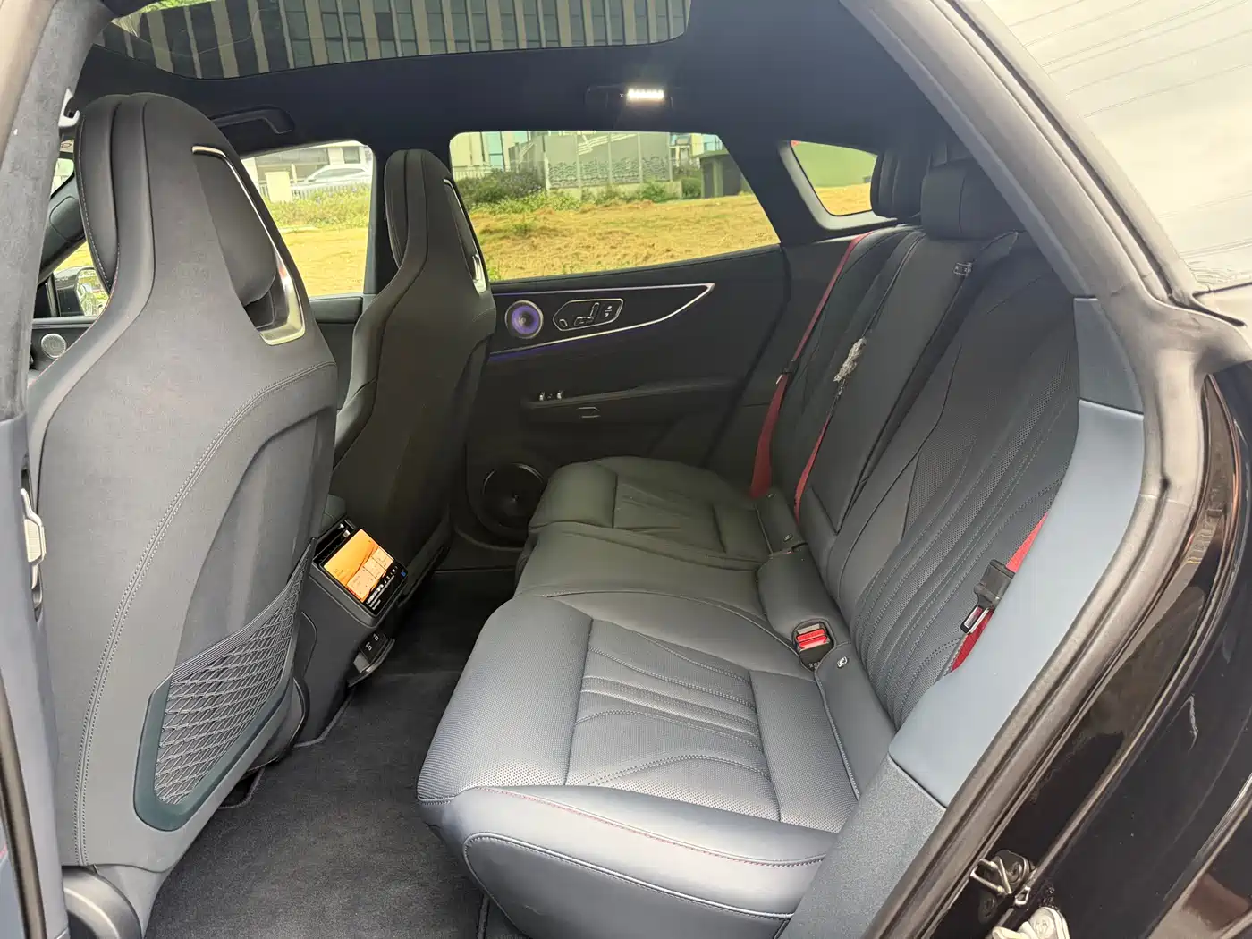 ZEEKR EXTREME KRYPTON 001