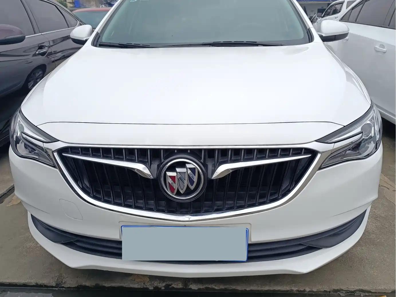 Photo 2 - Buick Excelle