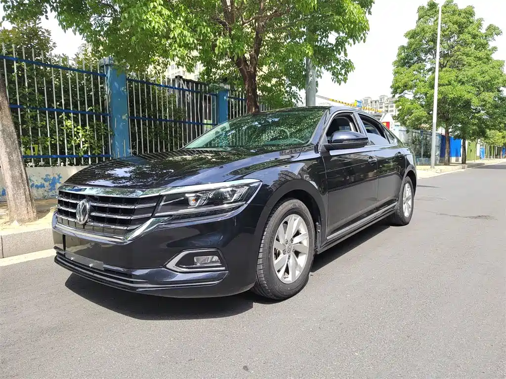 Volkswagen Passat 2019 Model 280TSI Business Edition China VI фото 2