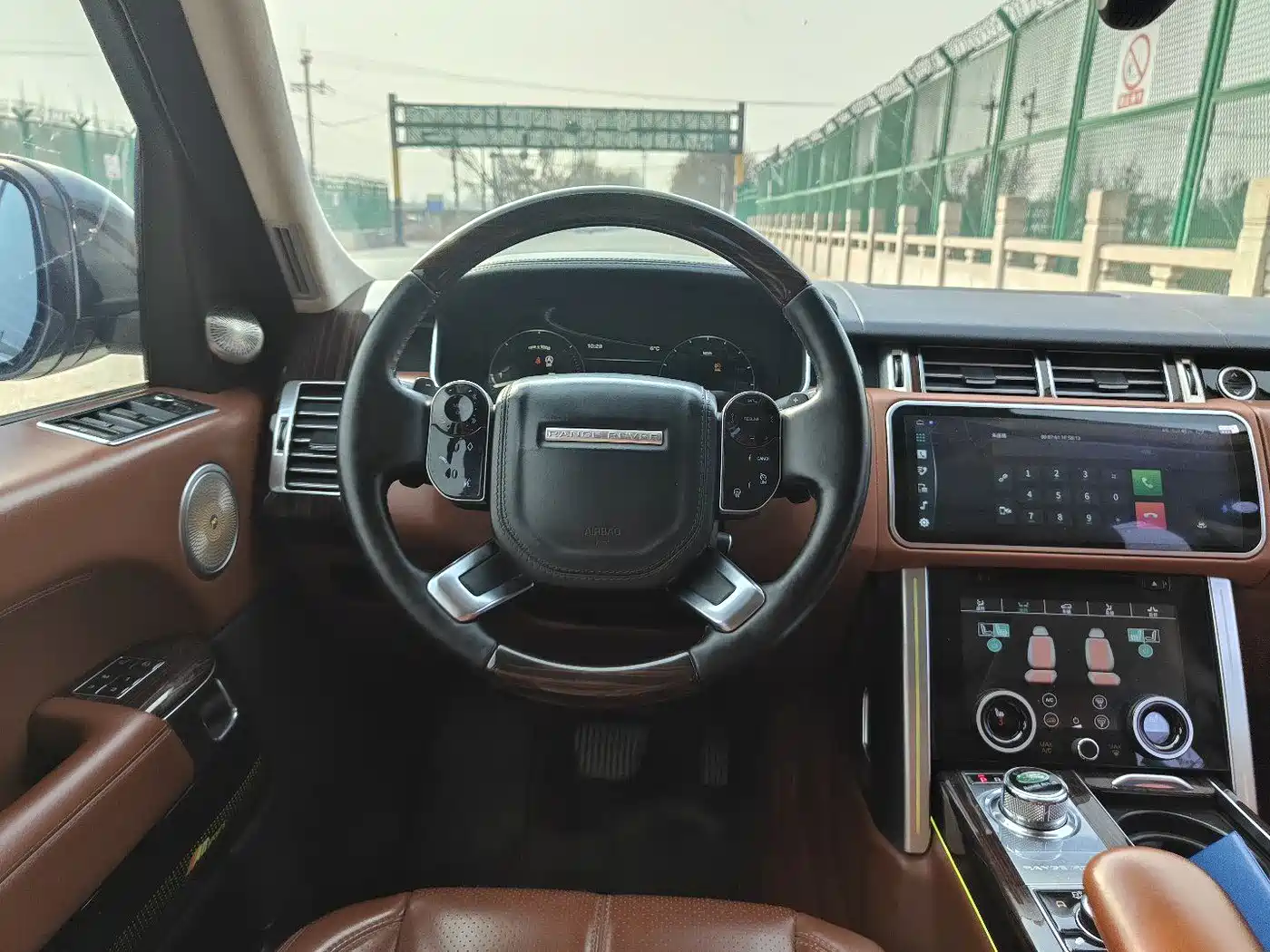 Land Rover Range Rover 2015 3.0 TDV6 Vogue фото 12