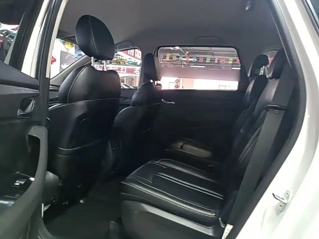 Baojun 360 2018 2018 1.5L Automatic Elite (China V)