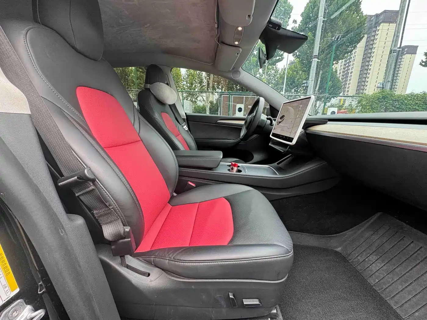 Photo 9 - Tesla Model Y