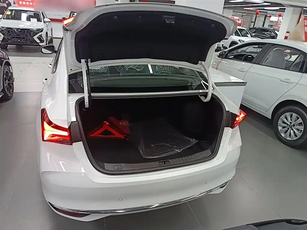 Buick Verano 2023 Pro Joy Edition фото 19