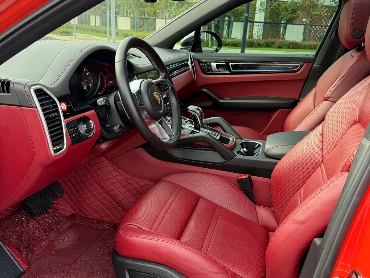 Photo 12 - Porsche Cayenne