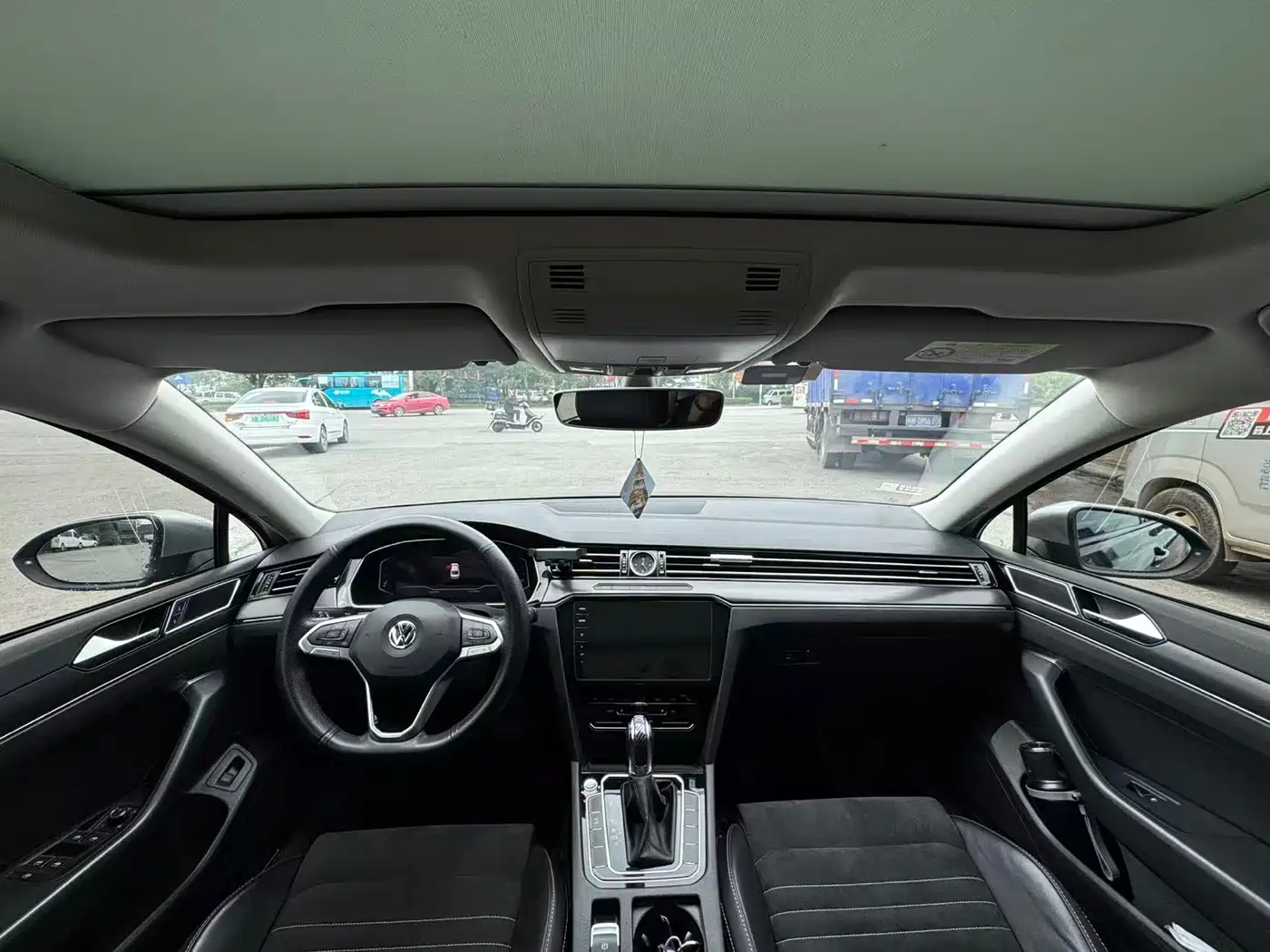 Volkswagen Magotan 2020 330TSI DSG Luxury фото 5