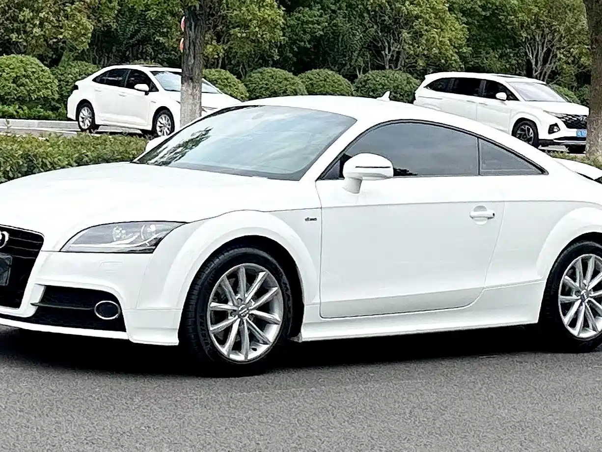Audi TT 2014 TT Coupe 45 TFSI Premium Edition фото 2