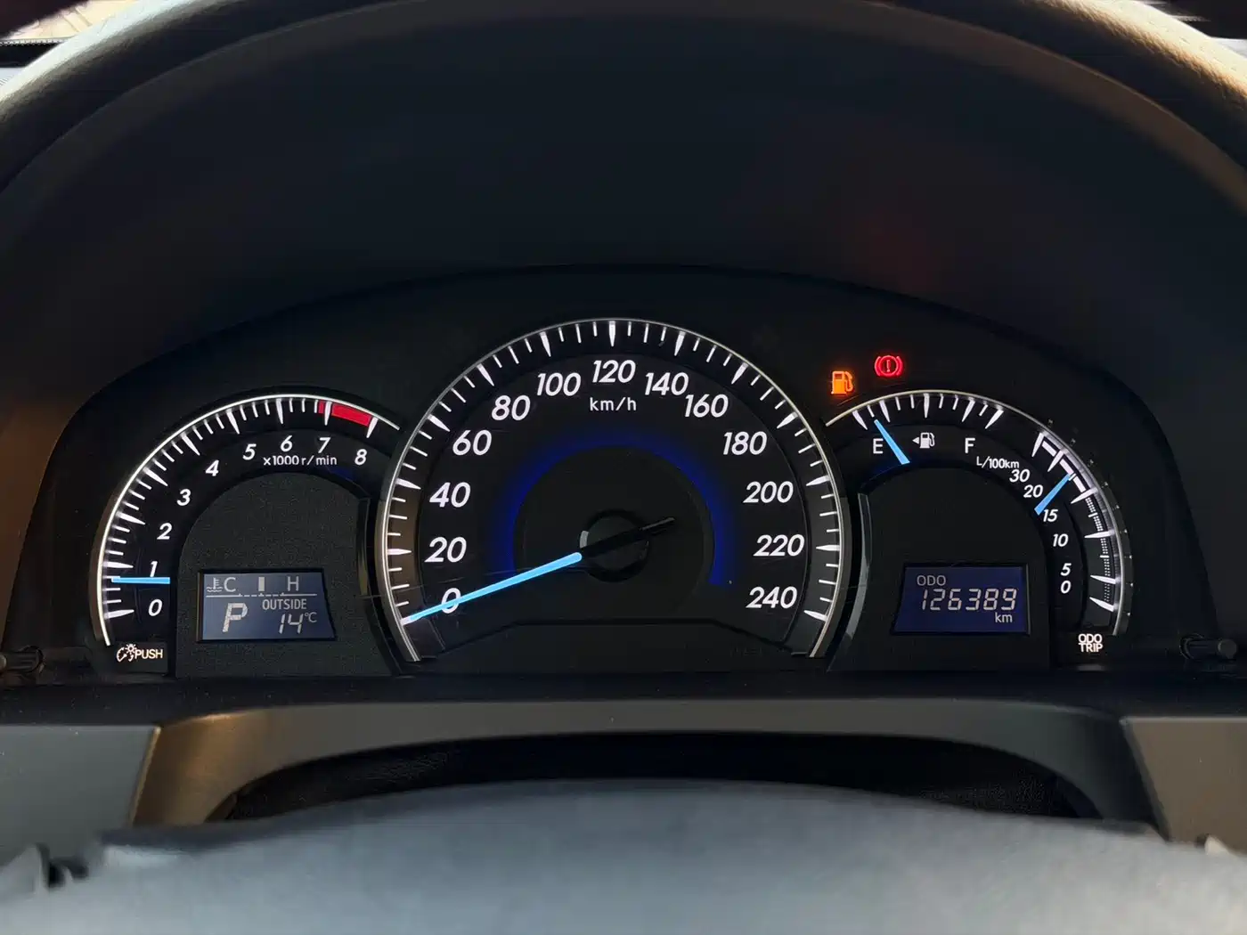 Toyota Camry 2016 2015 2.0G Leading Edition