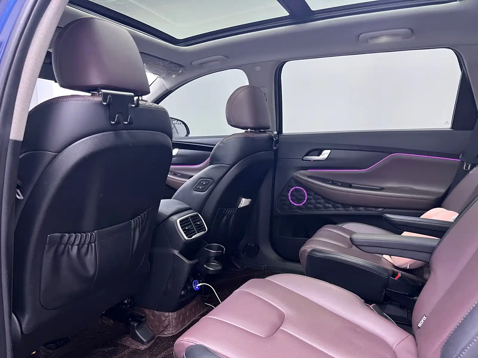 Photo 18 - Hyundai Santa Fe