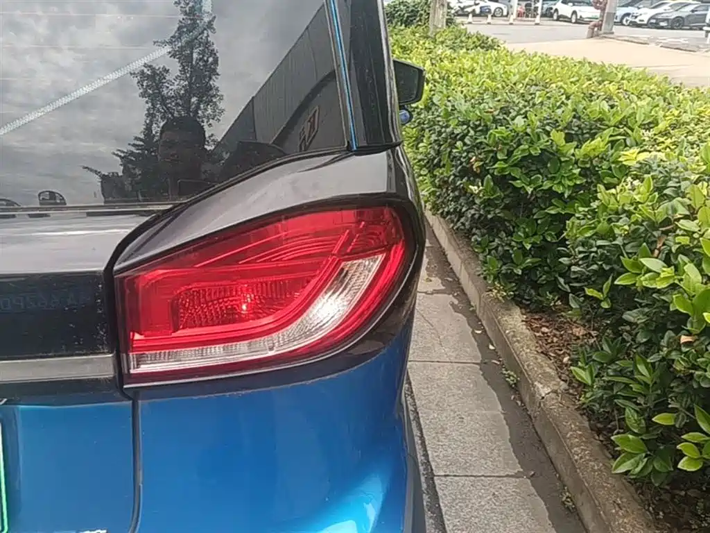 Фото 8 - Baojun E100