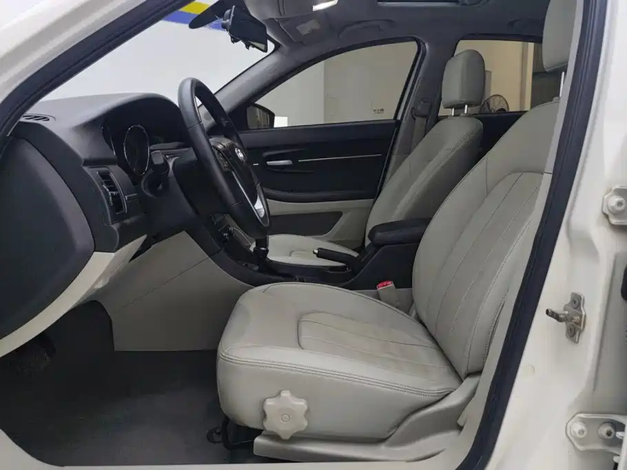 BAIC Senova D50 2016 2016 1.5L CVT Elite