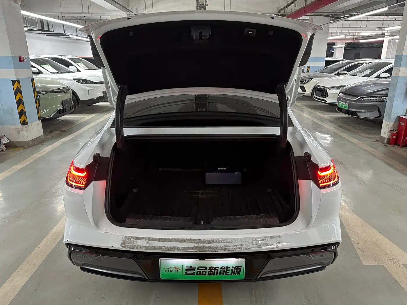 GEELY GALAXY GALAXY E8