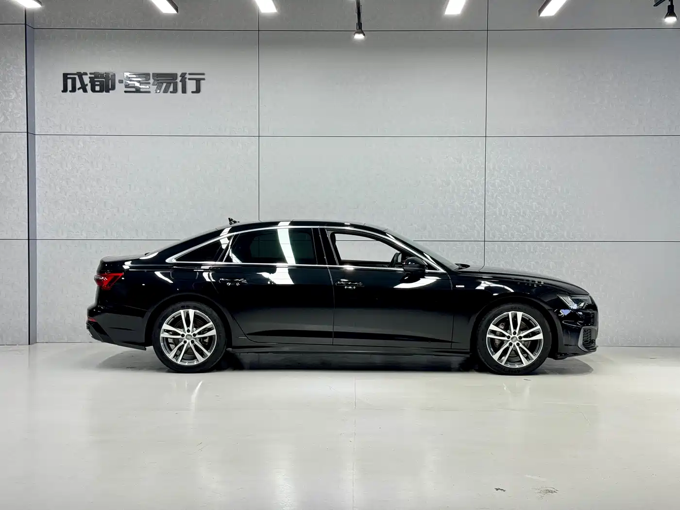 Audi A6L 2019 45 TFSI Premium Dynamic фото 3