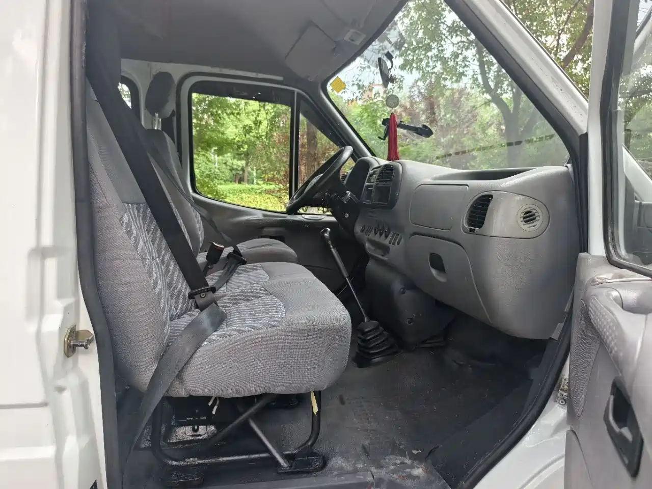Ford Classic Transit 2016 2016 Model 2.8T Diesel Short Wheelbase 6-Seat Medium Roof Multi-Purpose Vehicle JX493ZLQ4