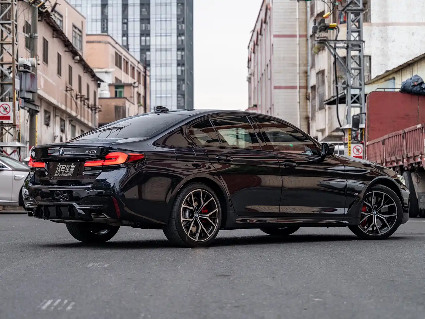 BMW 5 Series (Import) 2022 540i Style Edition M Sport Package фото 3