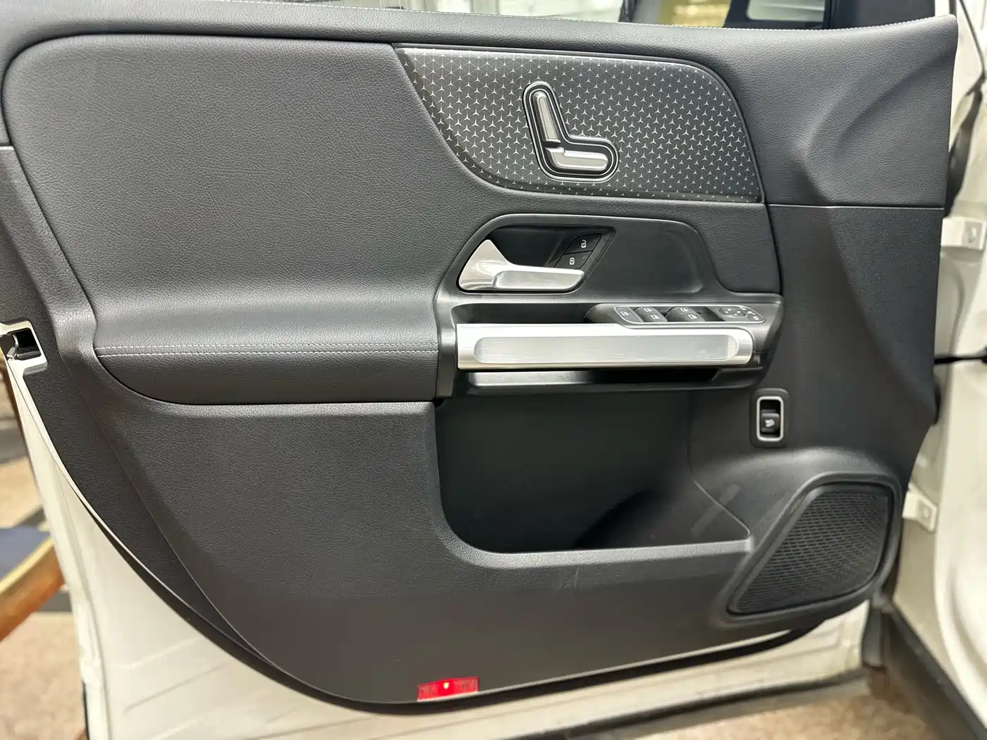Mercedes-Benz GLB 2024 GLB 220 Dynamic фото 9