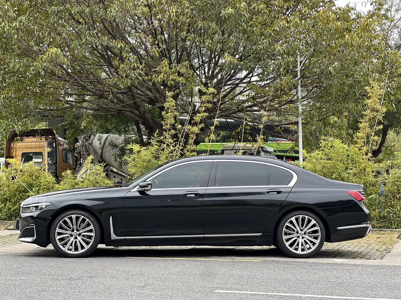 BMW 7 Series 2019 Facelift 740Li Leading Luxury Package фото 4