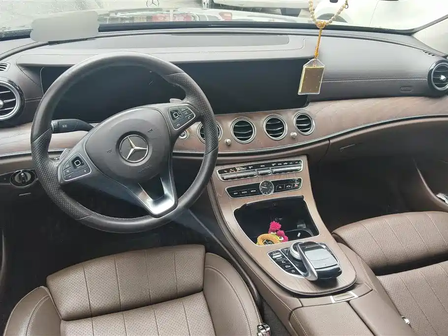 Mercedes-Benz E-Class 2018 E 200 L фото 12